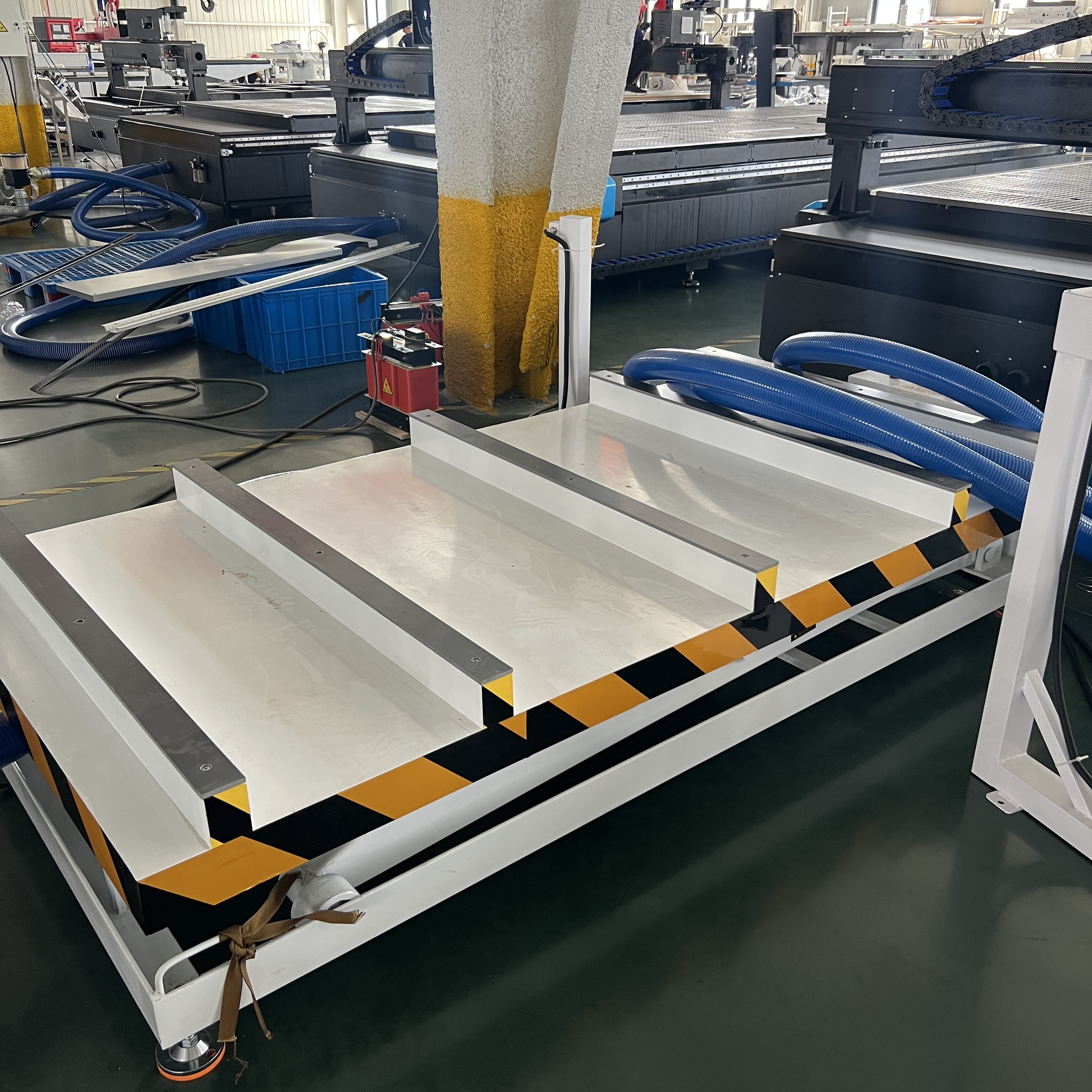 Rear Pusher with Secondary Dust Removal