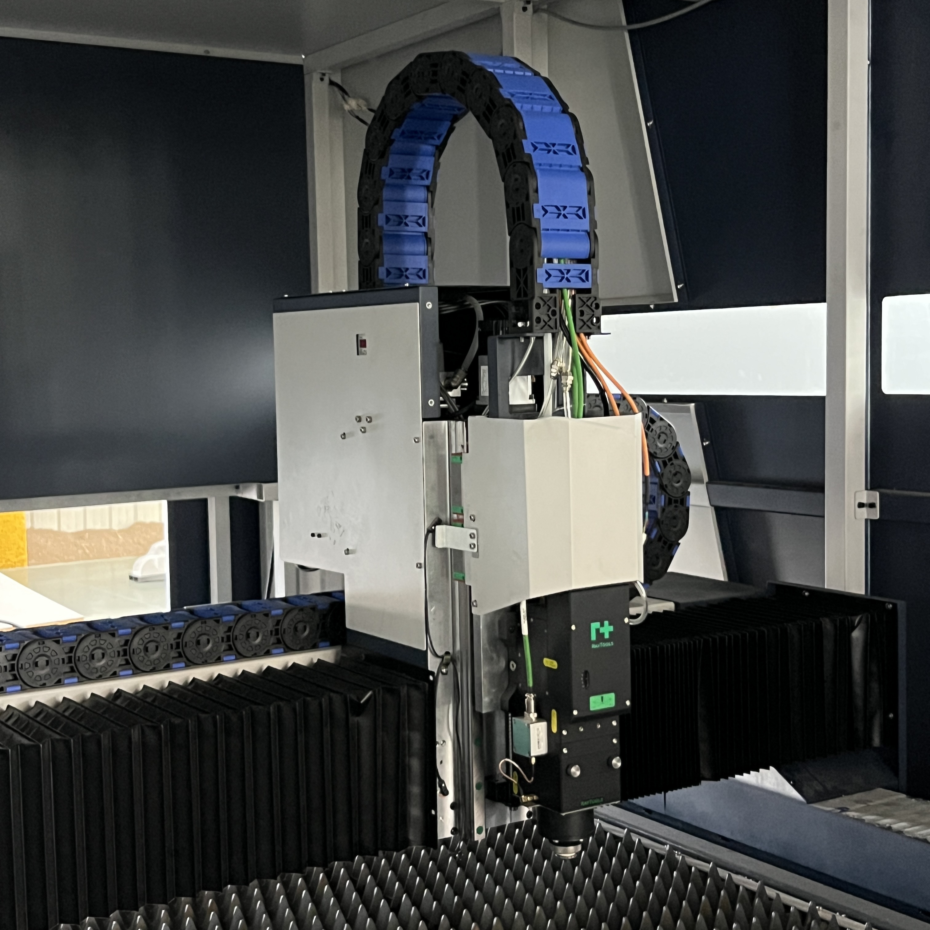 Raytools BM110E fiber laser cutting head