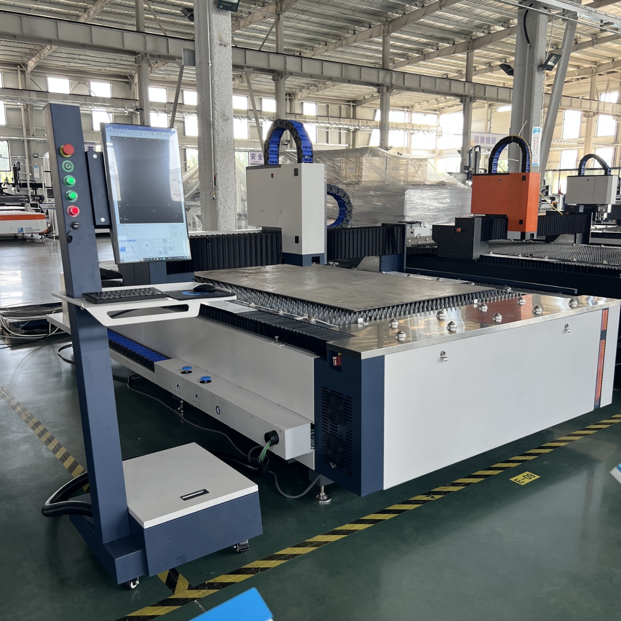 fiber laser cutting machine