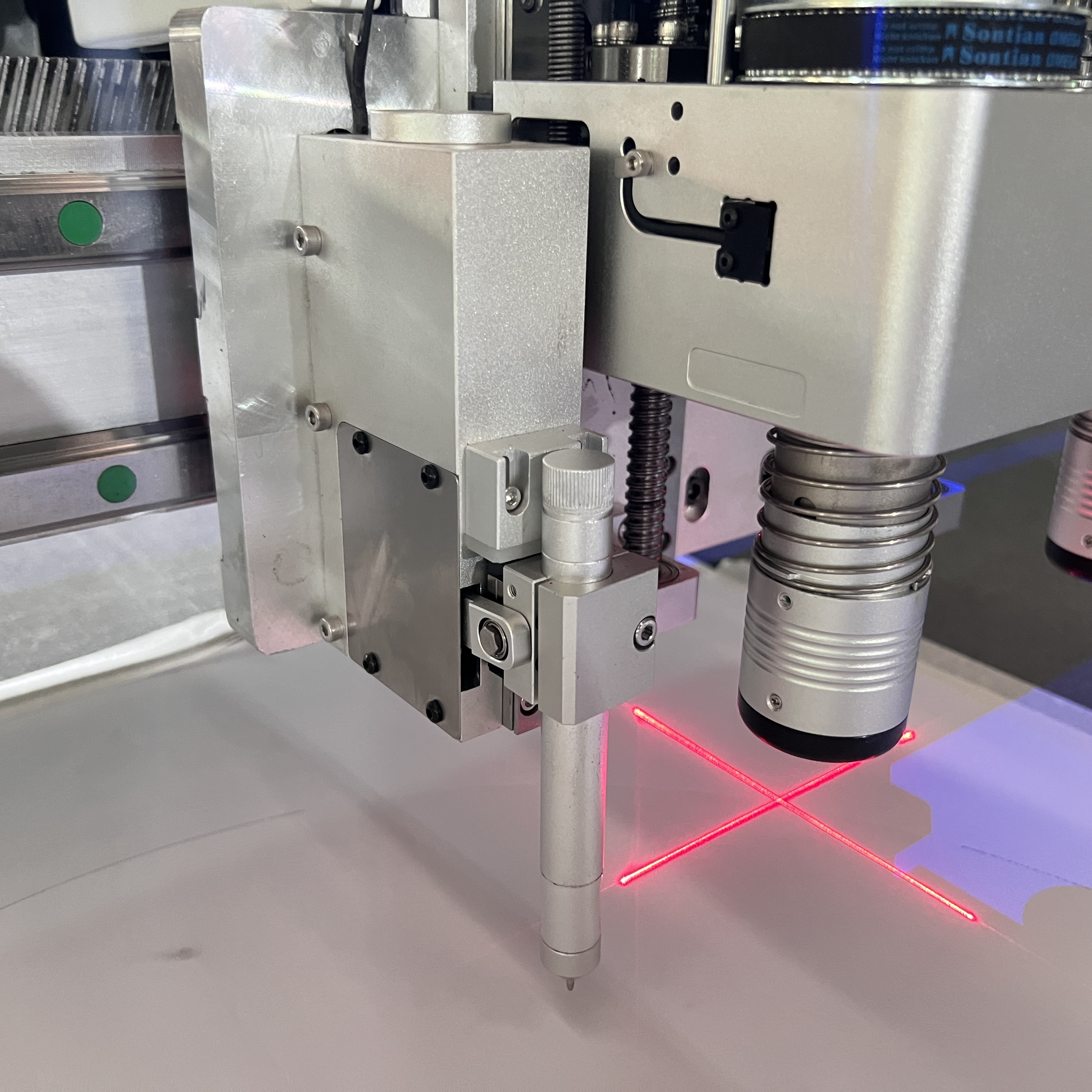 cnc oscillating knife cutting machine